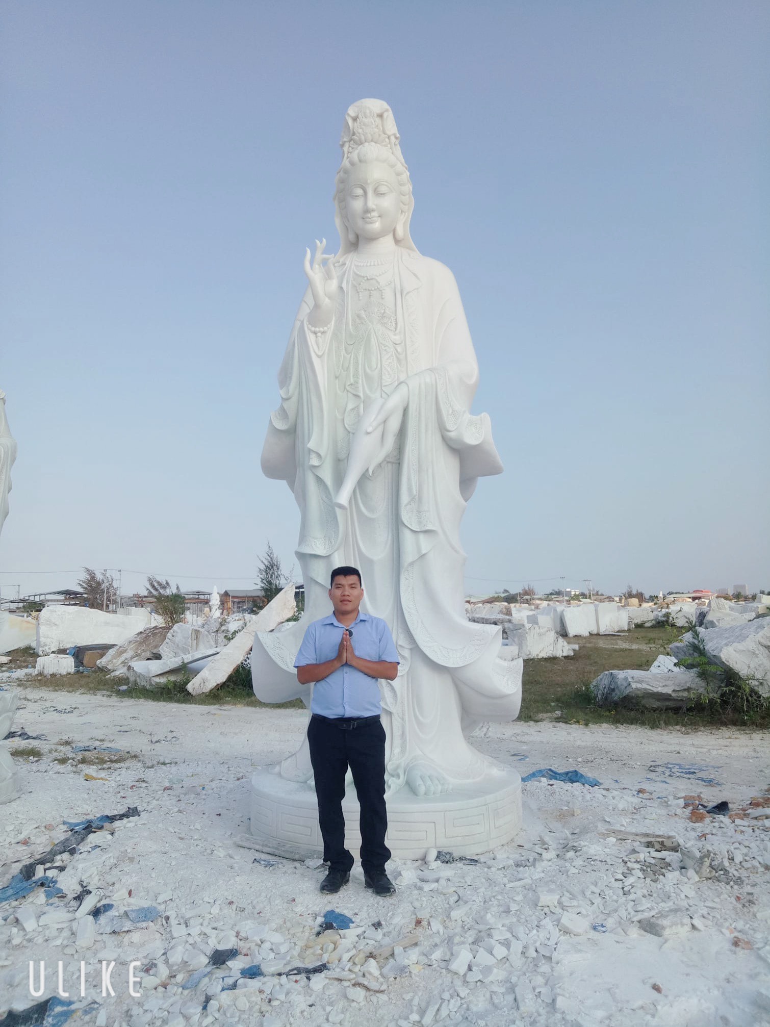 tượng phật quan âm bằng đá nguyên khối