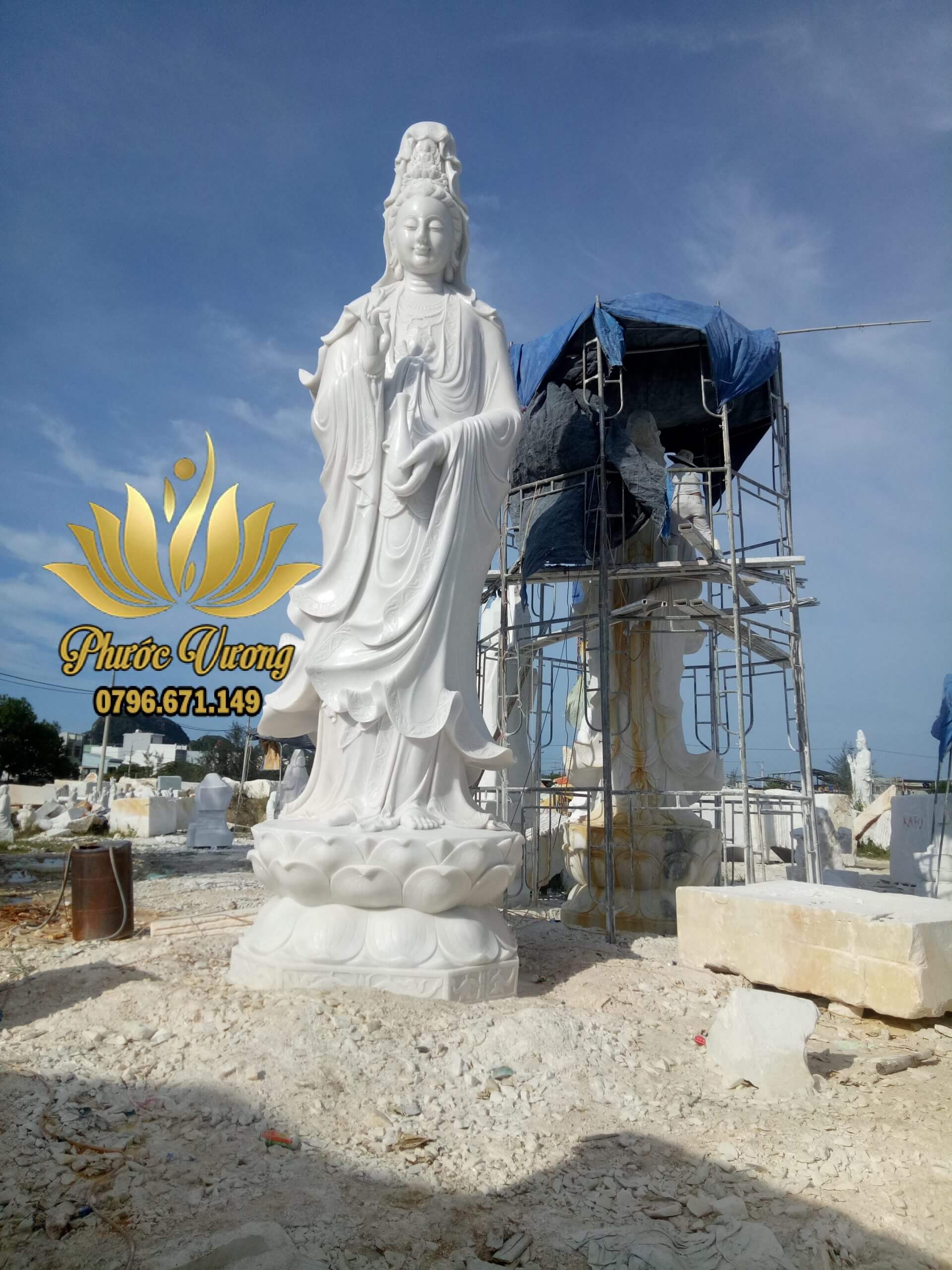 - Hình ảnh Phật Bà Quan Âm là một cách để răn dạy nhân thế sống hướng thiện và theo đạo hơn. Không làm những việc xấu, có lỗi với tâm can.