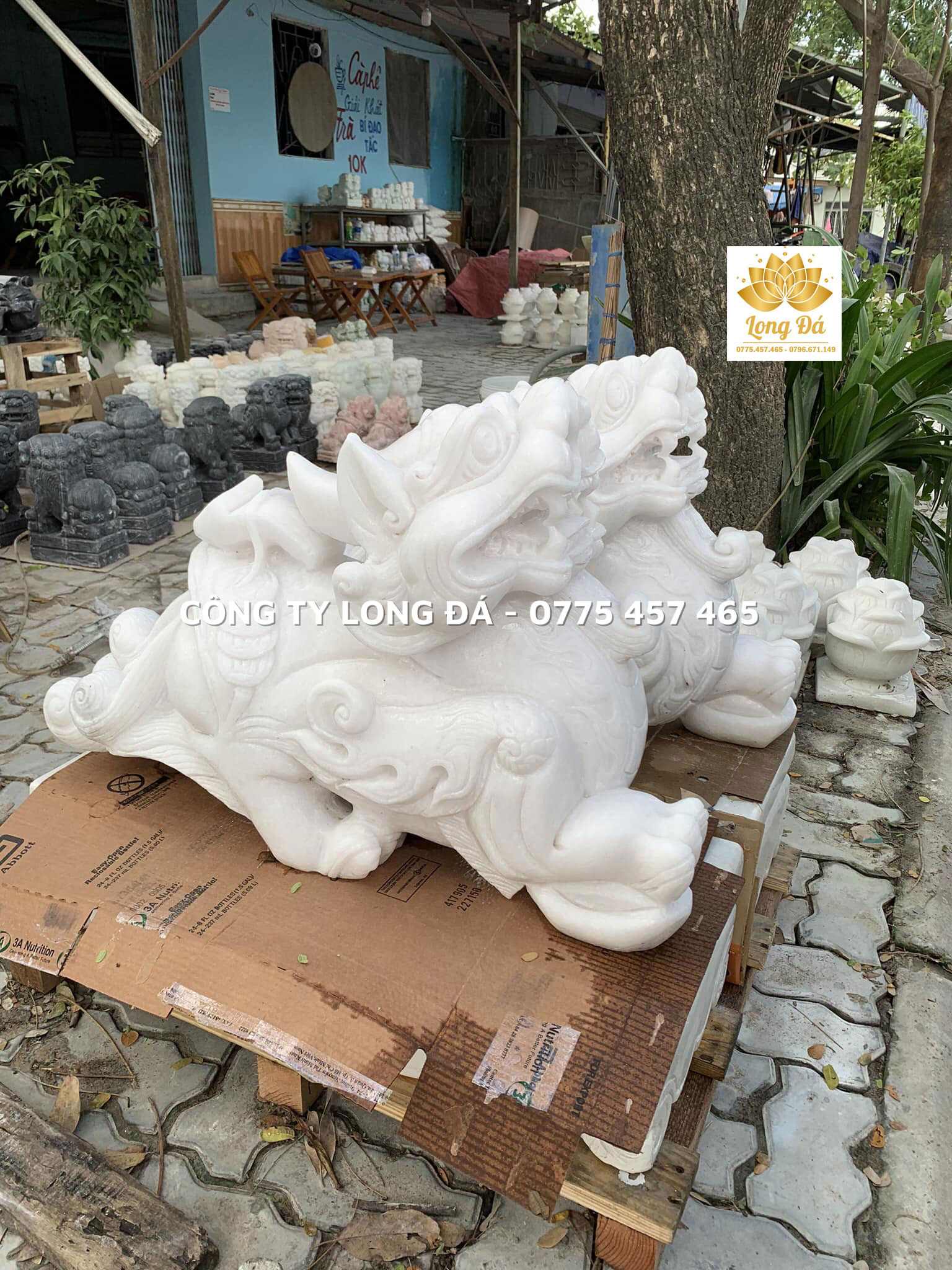 Tượng Tỳ Hưu bằng đá cẩm thạch trắng tự nhiên nguyên khối dài 1m