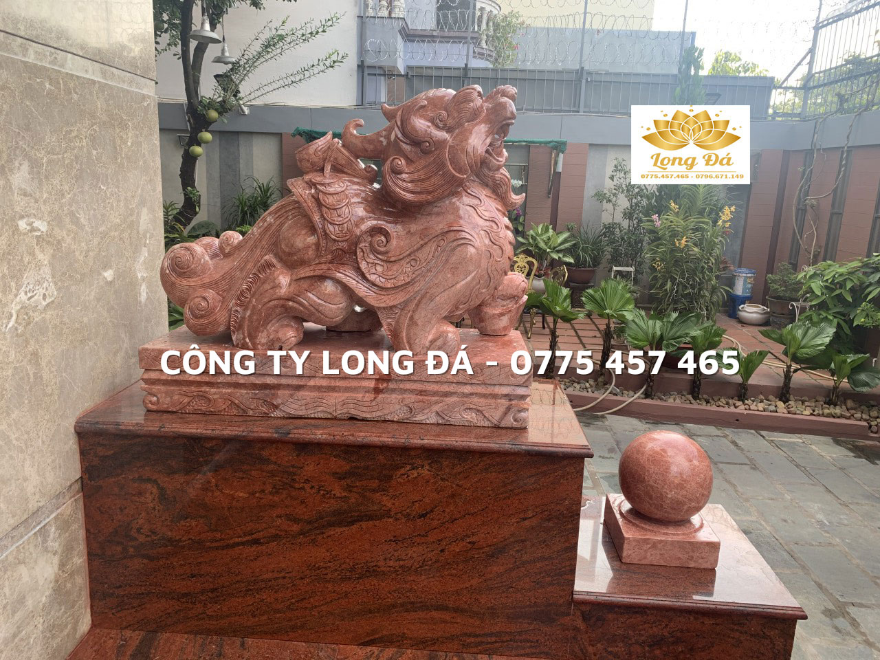 Tượng Tỳ Hưu bằng đá đỏ tự nhiên nguyên khối
